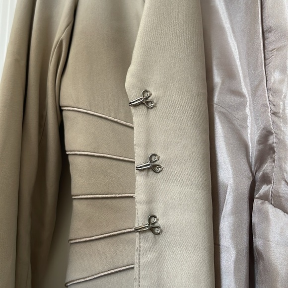 Rampage fitted khaki blazer with front hook closure - Picture 3 of 9